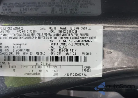 2018 Ford Focus Titanium из США, поврежденный, VIN 1FADP3J25JL326977